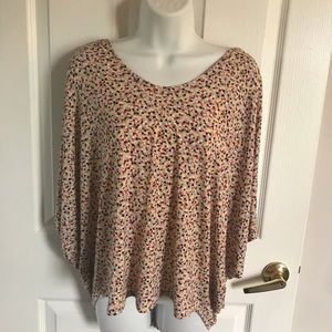 2/$12🔥 BCBGeneration multi color doman blouse